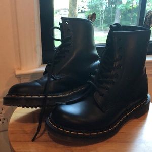 Black Dr.Martens
